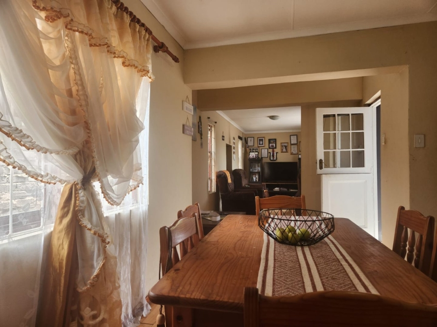 4 Bedroom Property for Sale in Levallia Western Cape